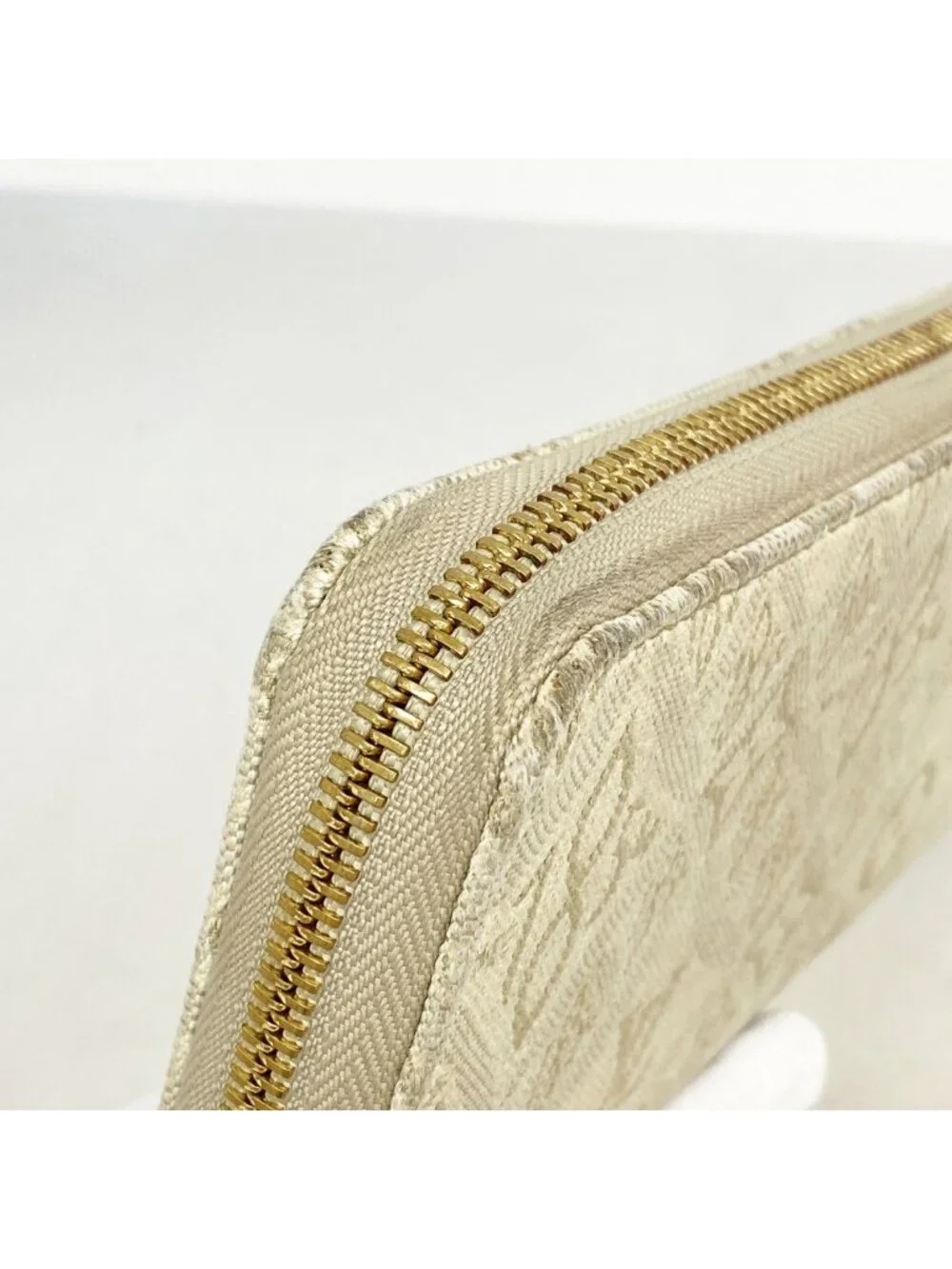 Louis Vuitton Wallet Monogram Jacquard Zippy Since White Gray